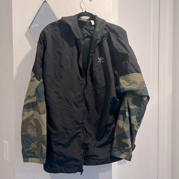 Adidas jacket - Picture 1 of 2